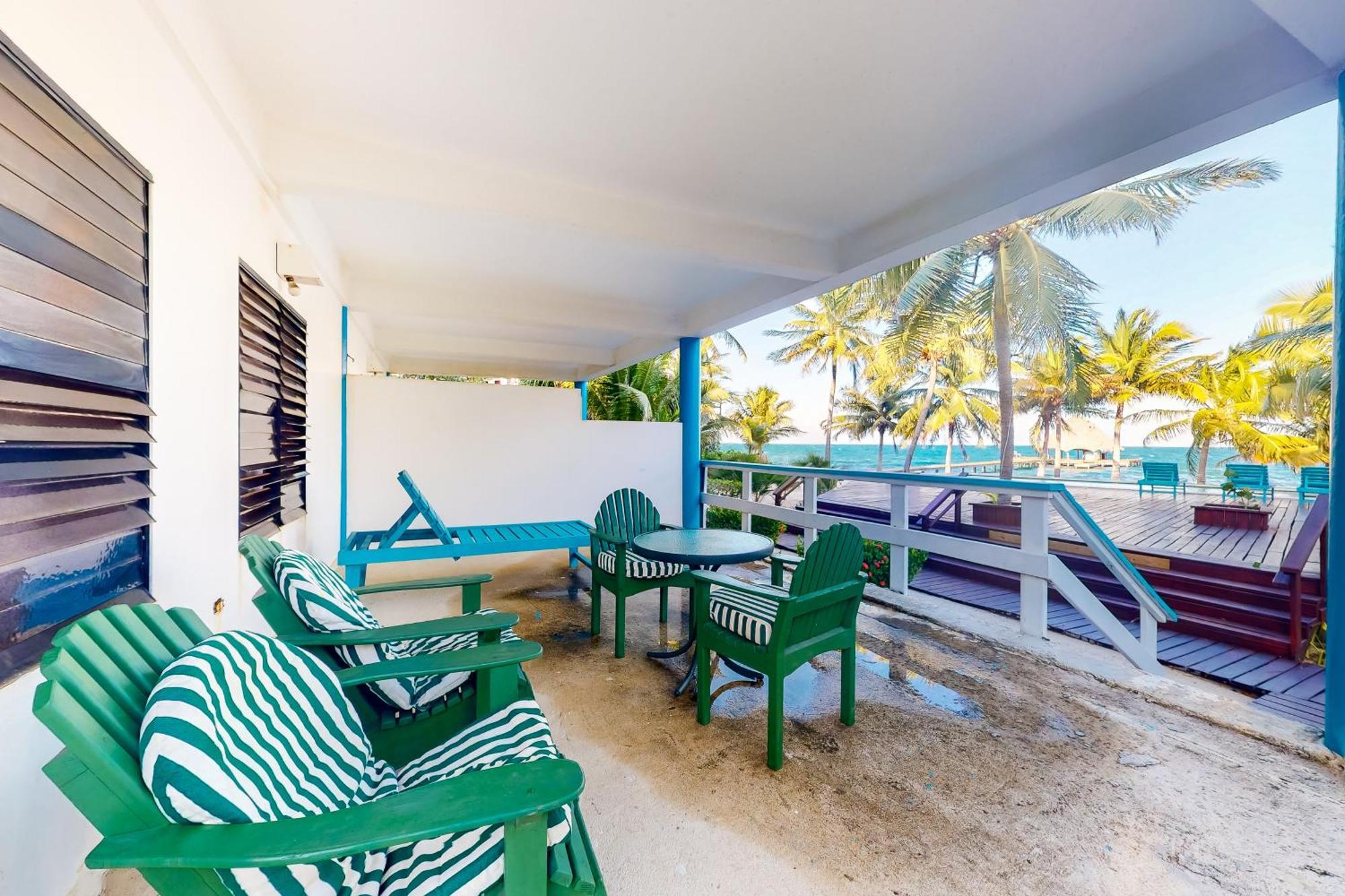 Beachside Villas Gold Standard Certified Placencia Quarto foto